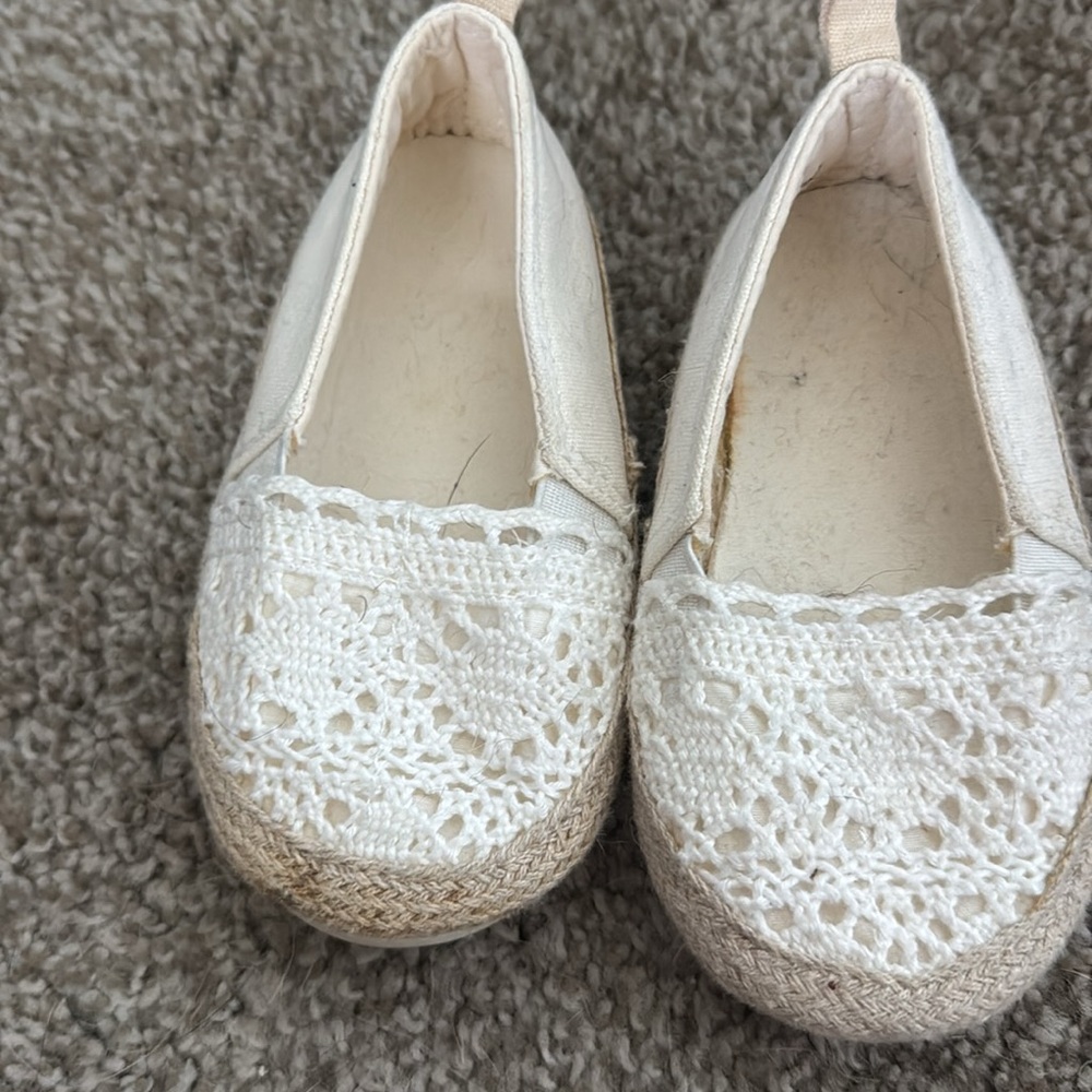 Bundle of Baby Shoes size 5-5.5 - Picture 4 of 6